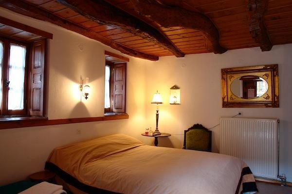 Traditional Rooms Karaouli Pápingo Rom bilde